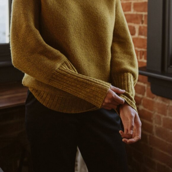 Icebreaker Mustard Yellow Seevista Wool Funnel Neck Sweater - XS/S, oversized! - Picture 5 of 13